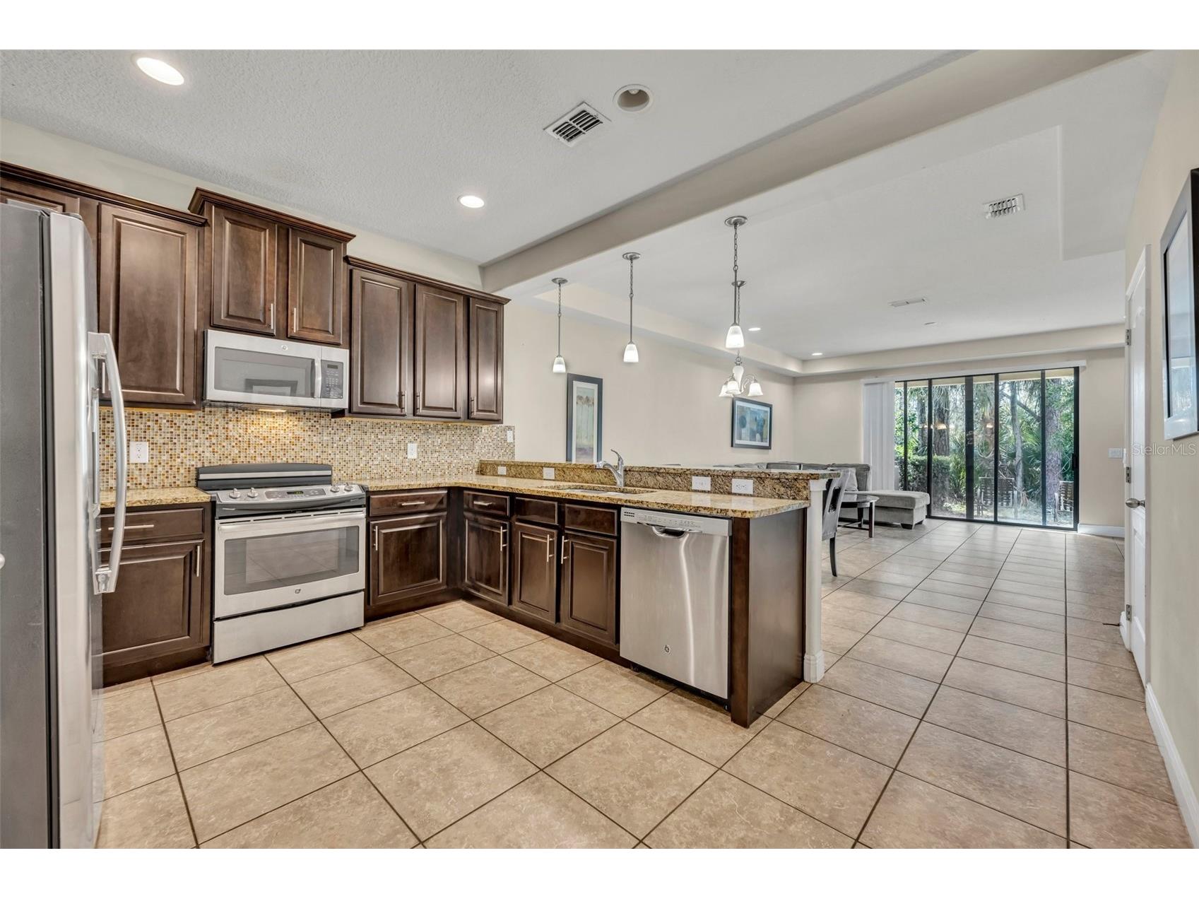 8177 Roseville Boulevard Davenport FL 33896 O6352573 image5