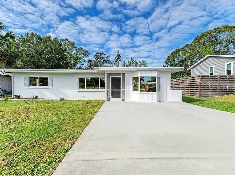 818 Padgett Avenue Sarasota FL 34237 TB8424565 image1