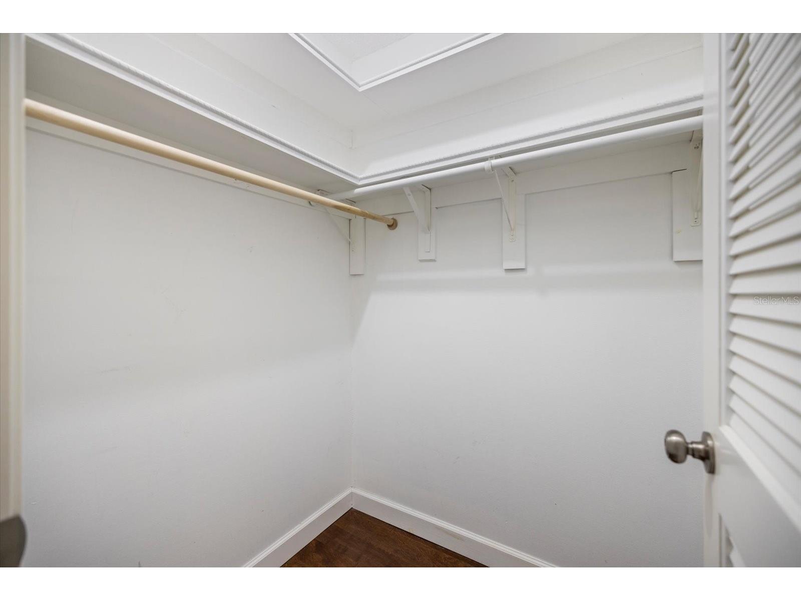 818 Plum Tree Lane Sarasota FL 34243 A4692887 image27