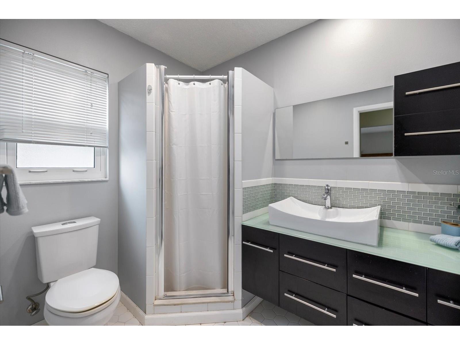 818 Plum Tree Lane Sarasota FL 34243 A4692887 image28