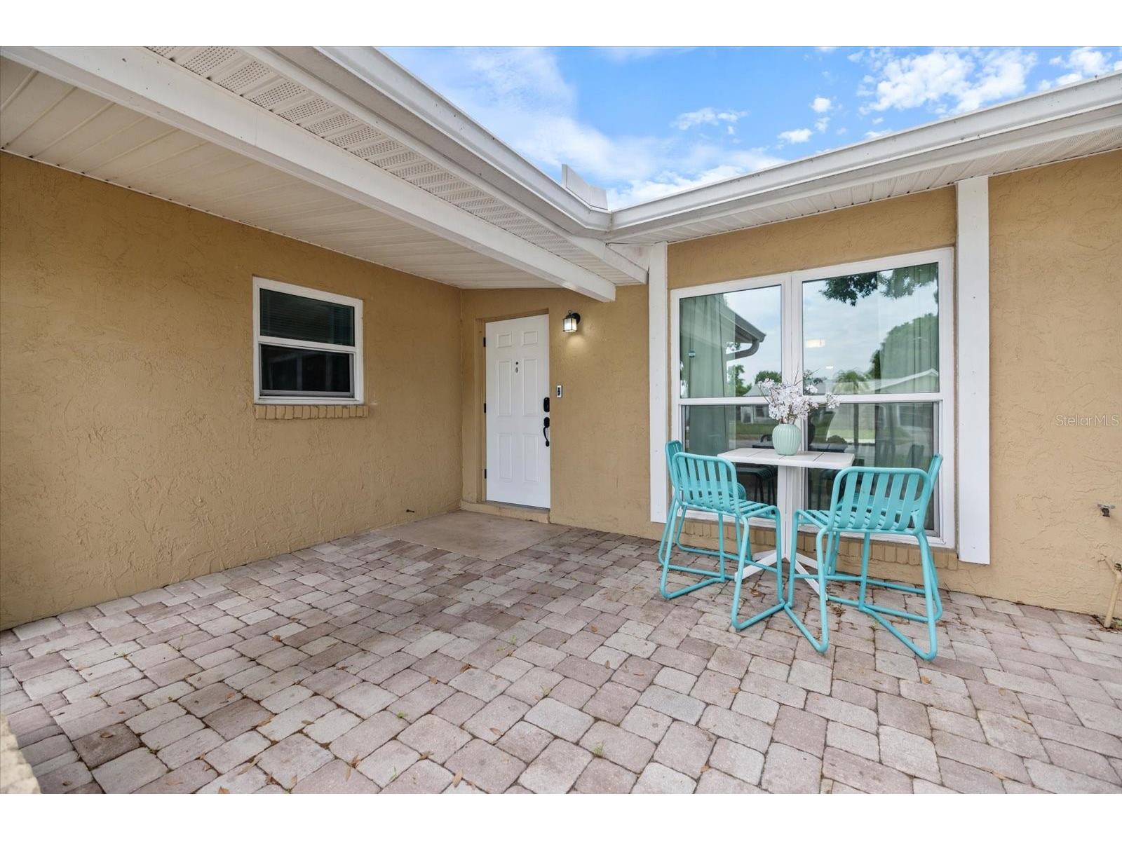 818 Plum Tree Lane Sarasota FL 34243 A4692887 image3