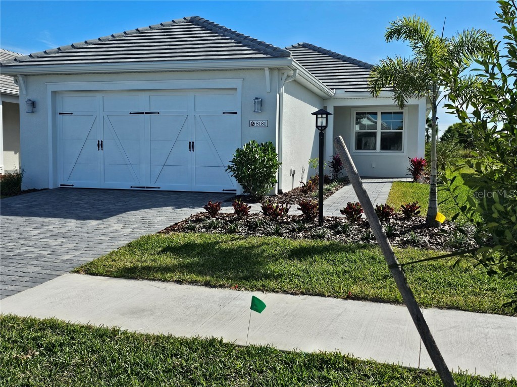 8181 Sternway Road Sarasota FL 34240 A4600465 image1