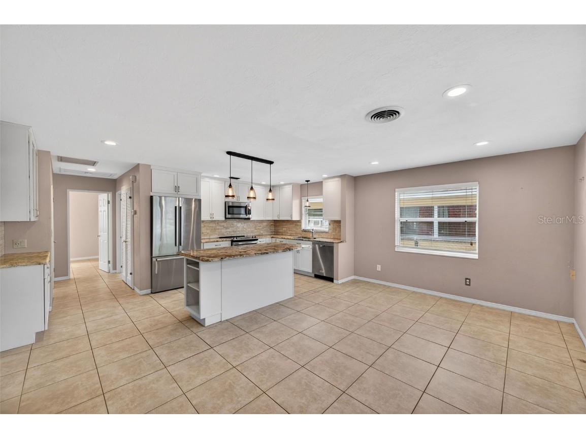 8184 24th Avenue N Saint Petersburg FL 33710 TB8453458 image8