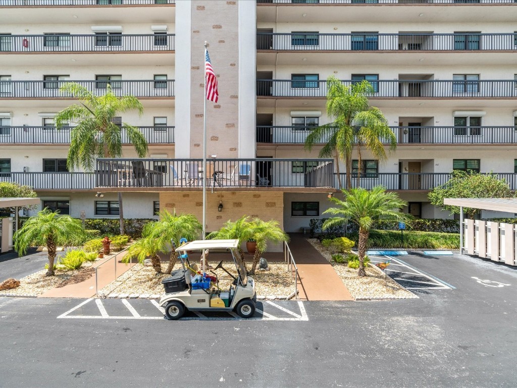 8186 Terrace Garden Drive N #508 Saint Petersburg FL 33709 O6103143 image1