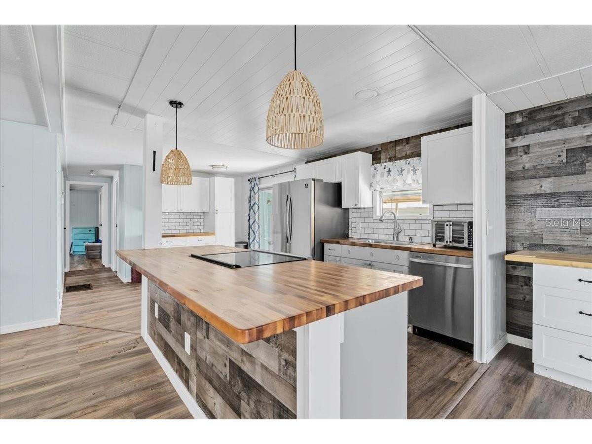 8188 Robert Street Englewood FL 34224 TB8526897 image12