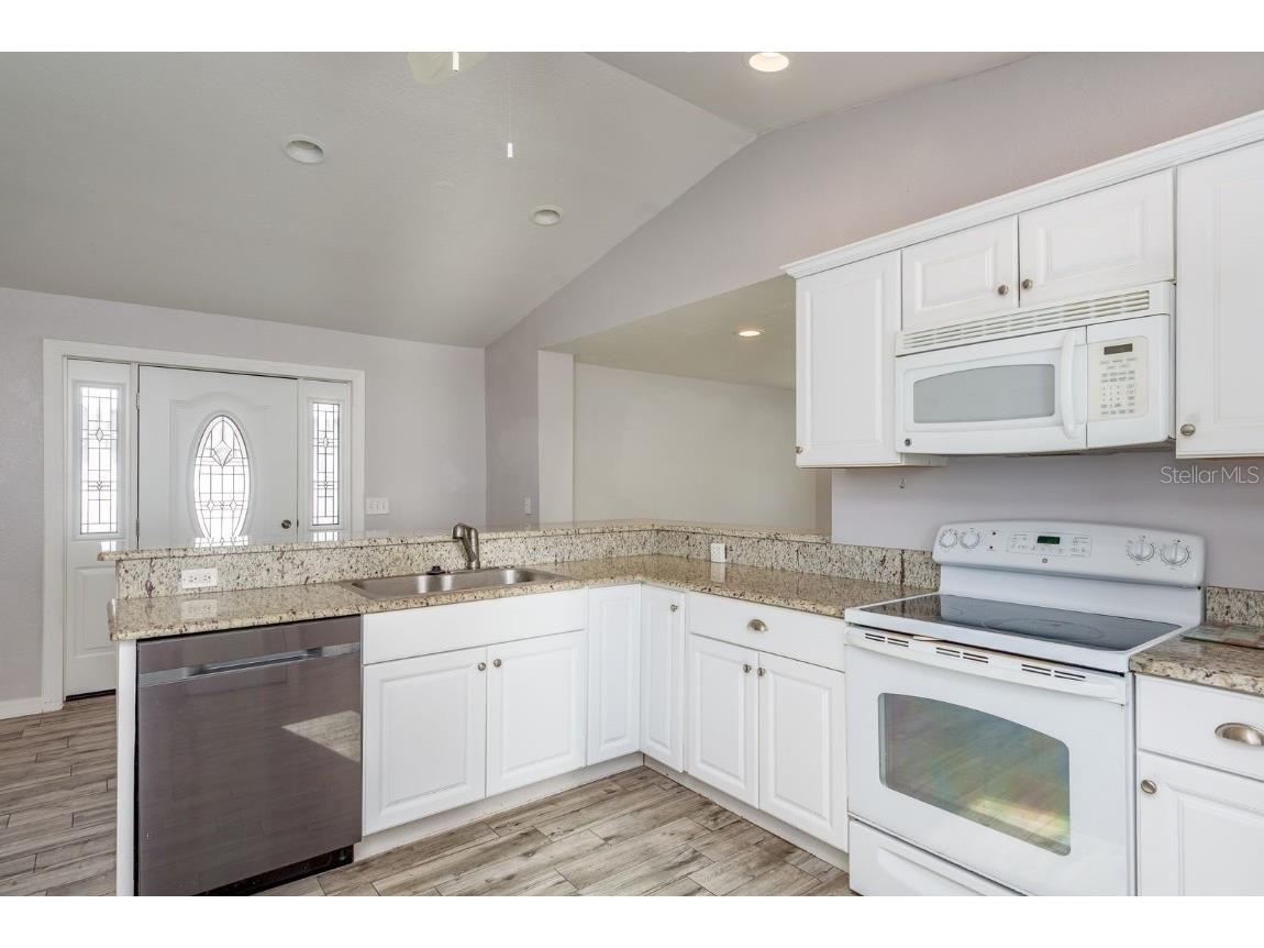 819 10th Street SW #A Largo FL 33770 TB8457425 image17