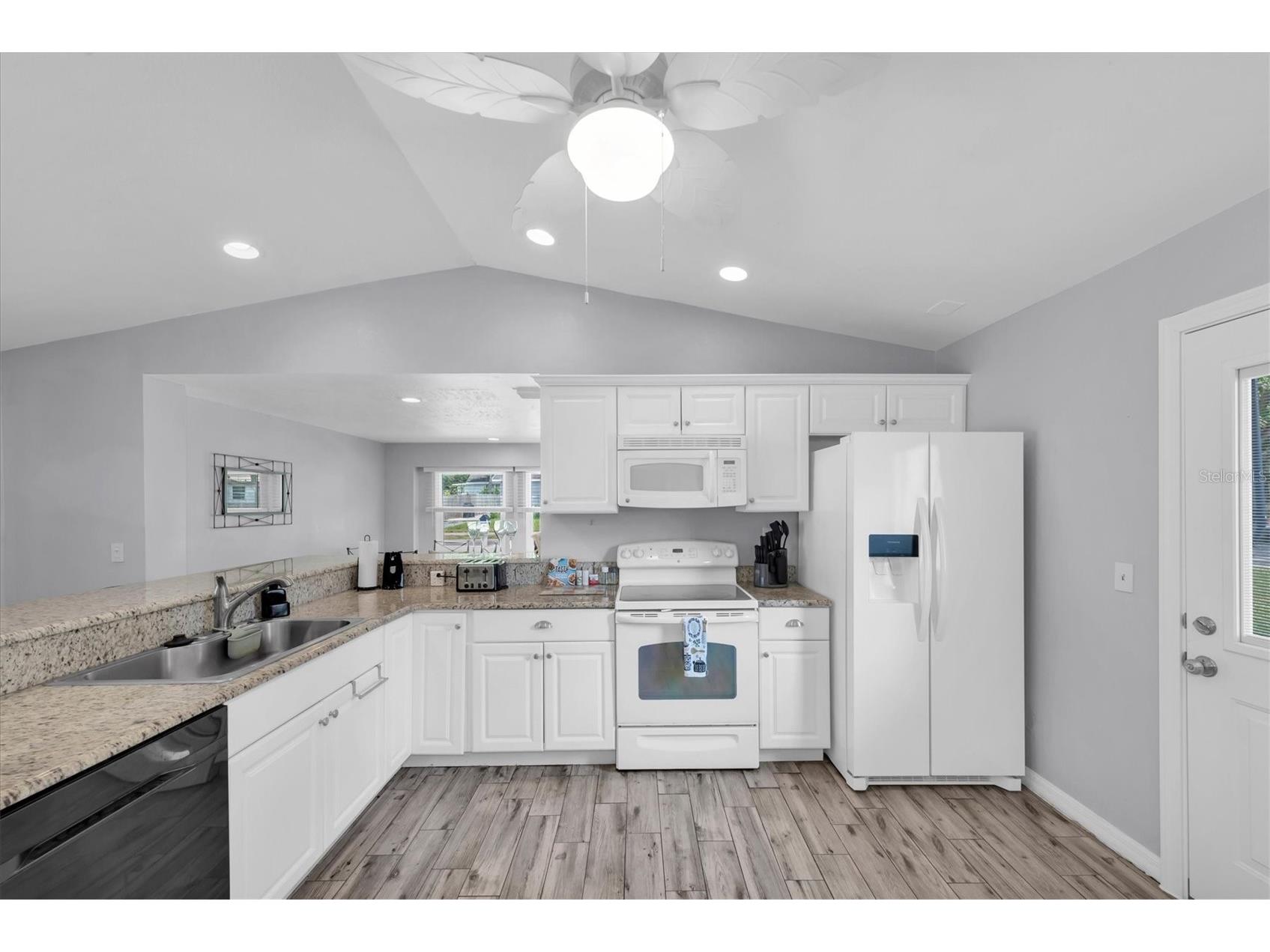 819 10th Street SW Largo FL 33770 TB8497554 image10