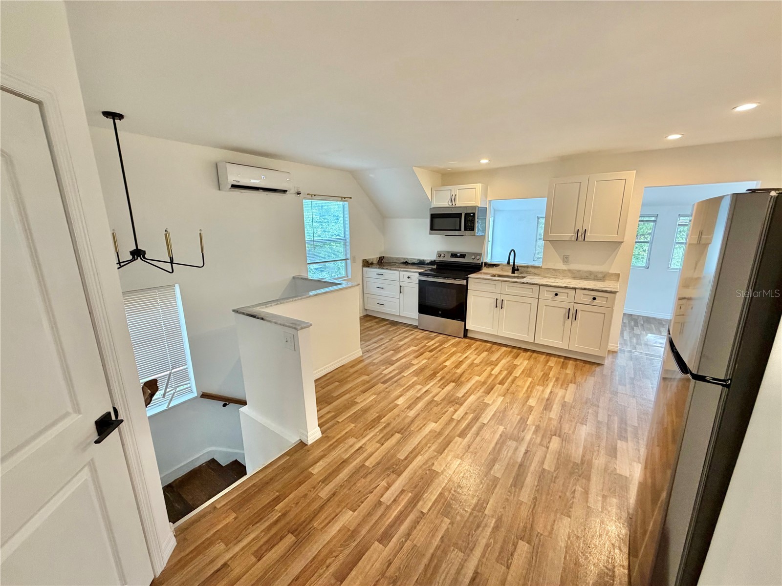 819 11th Street N #3 Saint Petersburg FL 33705 TB8517102 image11