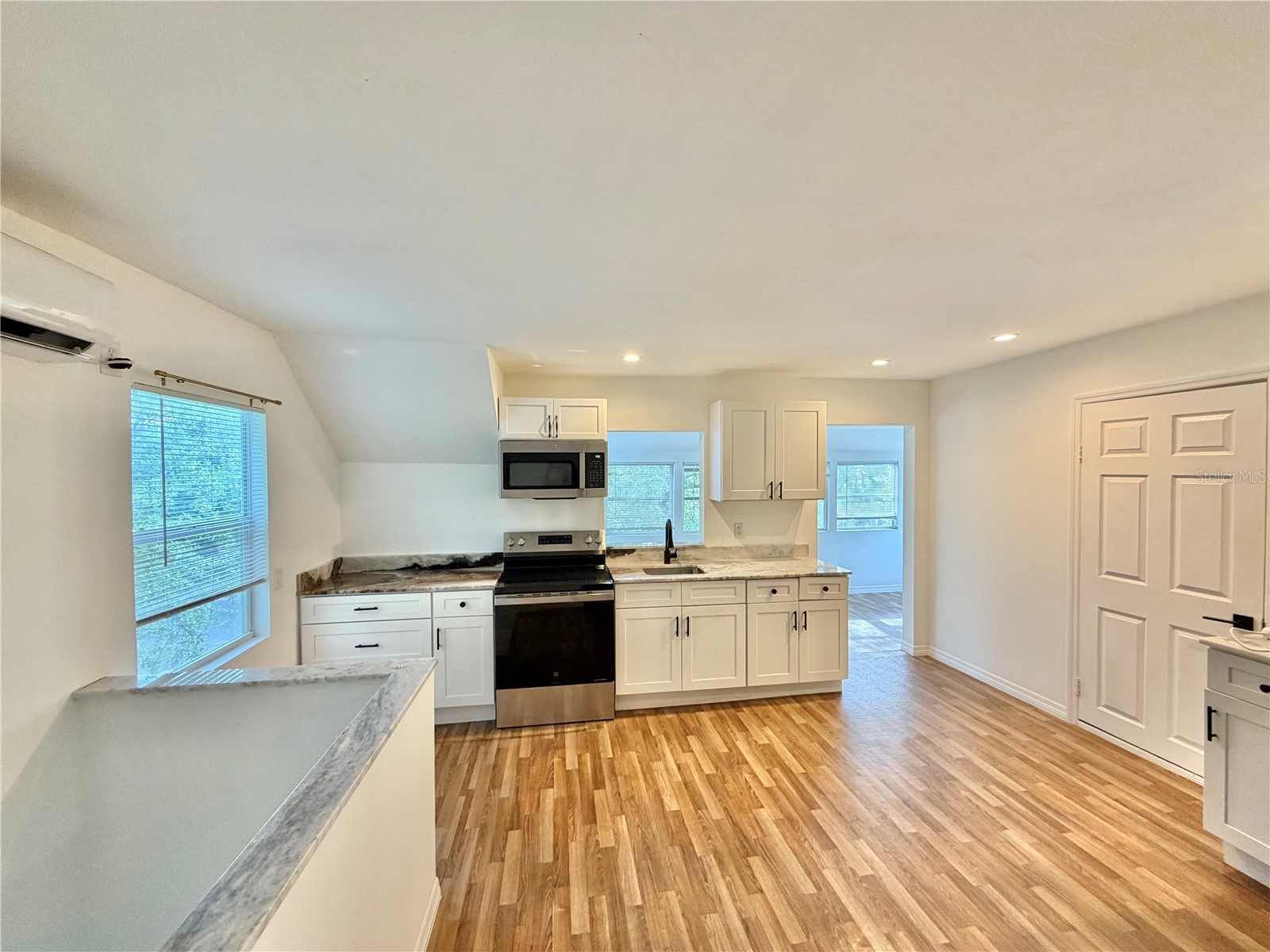 819 11th Street N #3 Saint Petersburg FL 33705 TB8517102 image3