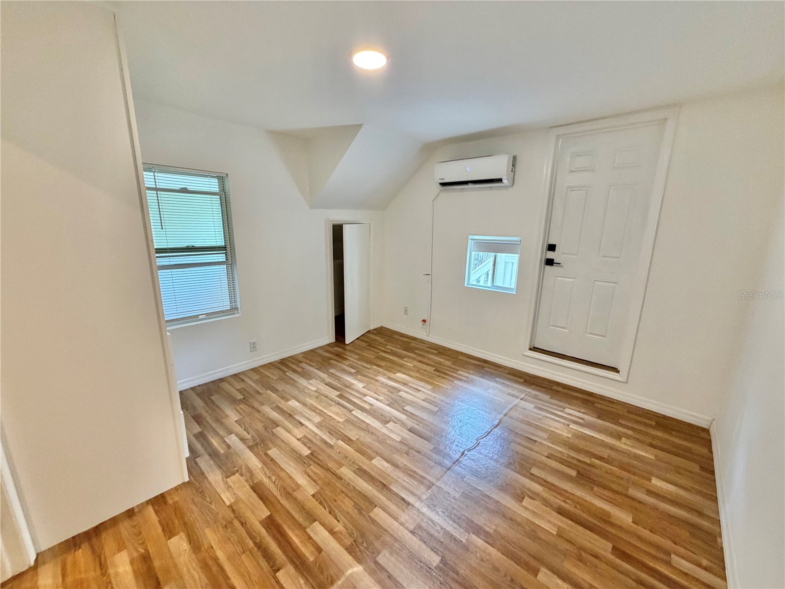 819 11th Street N #3 Saint Petersburg FL 33705 TB8517102 image7