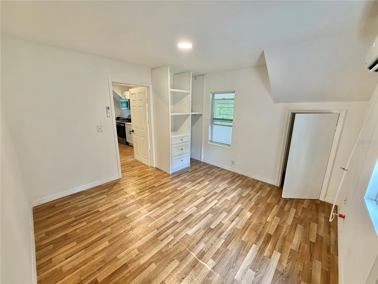 819 11th Street N #3 Saint Petersburg FL 33705 TB8517102 image8