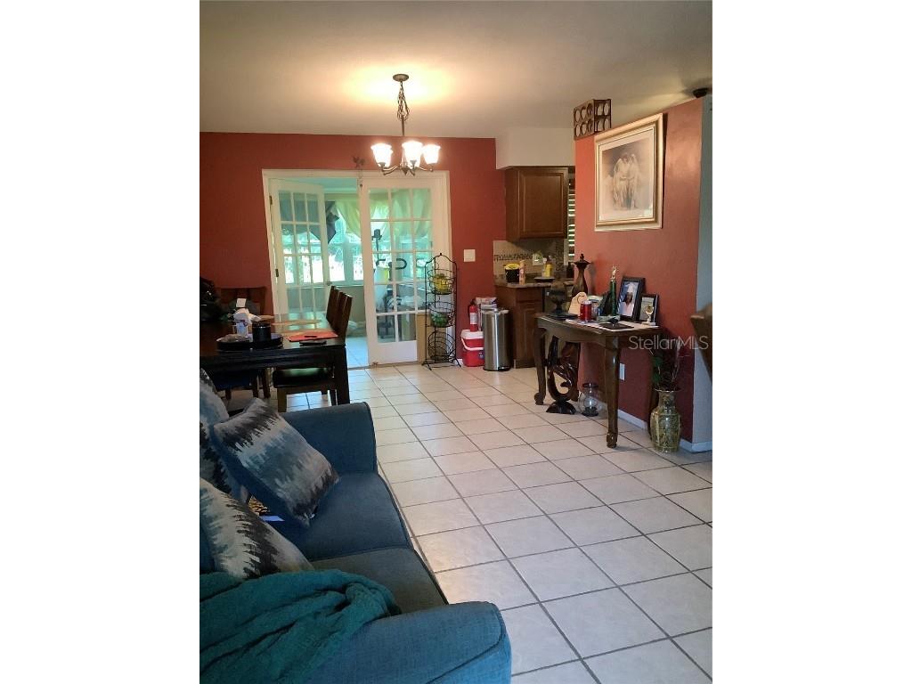 819 62nd Avenue S Saint Petersburg FL 33705 TB8417434 image3