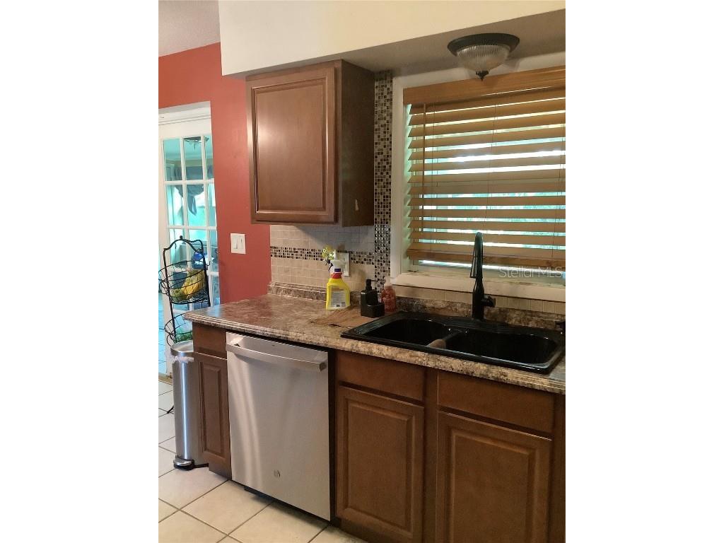 819 62nd Avenue S Saint Petersburg FL 33705 TB8417434 image6