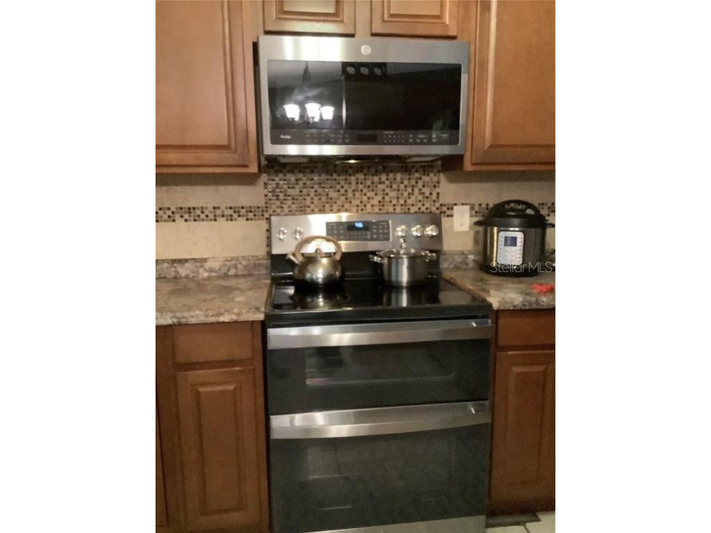 819 62nd Avenue S Saint Petersburg FL 33705 TB8417434 image9