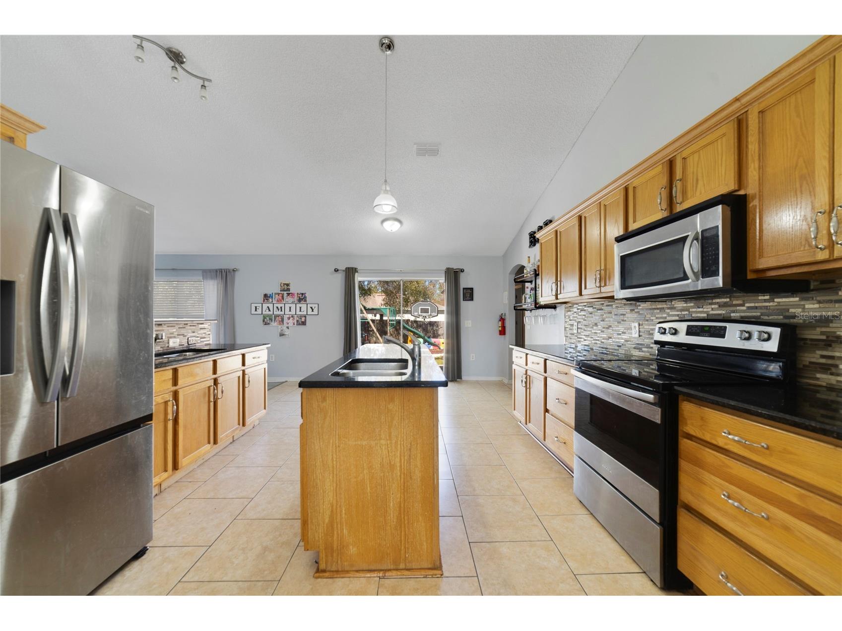 819 Abbeville Court Kissimmee FL 34759 O6382443 image2