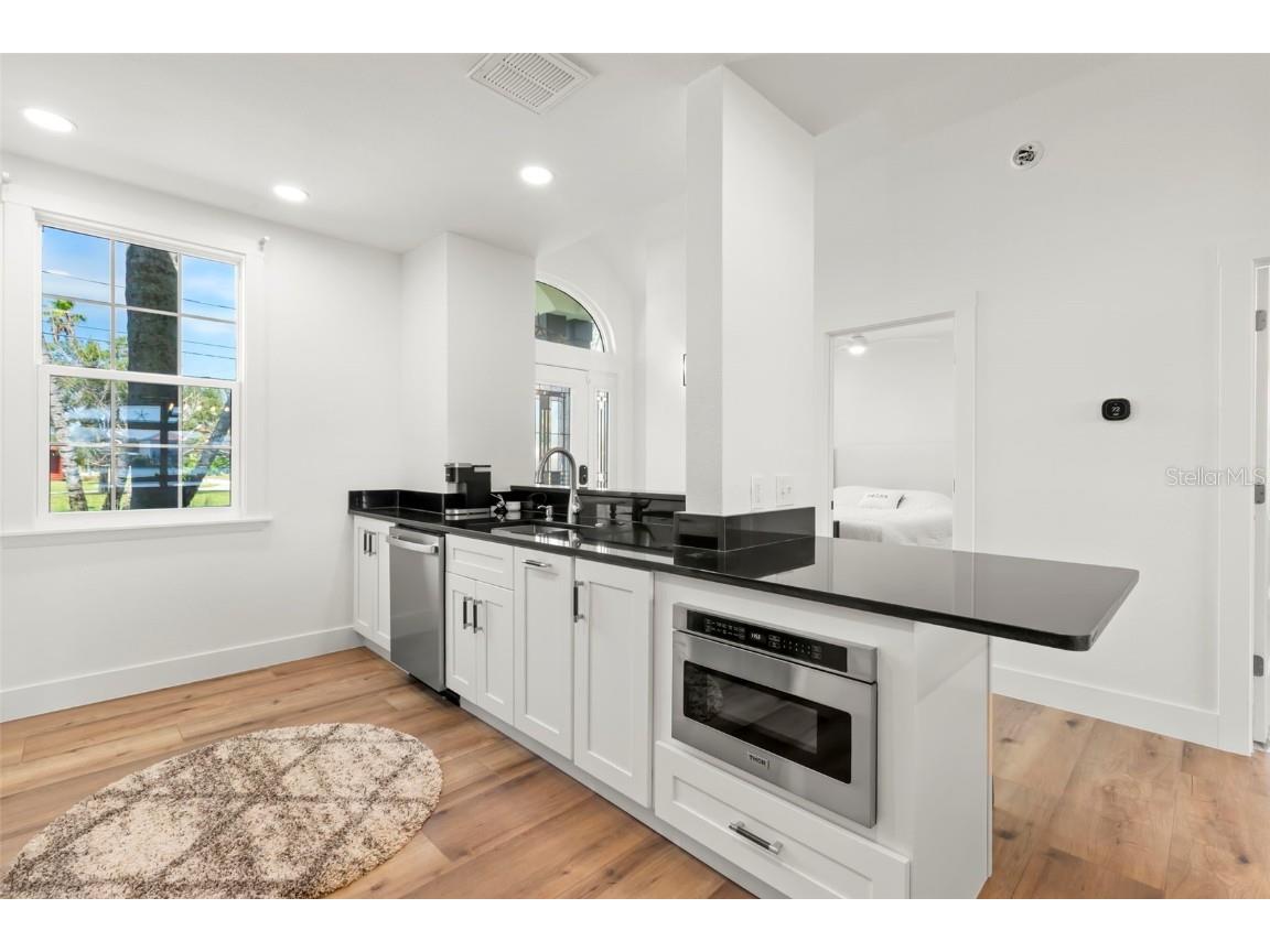 819 Bay Esplanade Clearwater Beach FL 33767 - MANDALAY CHANNEL TB8419651 image15