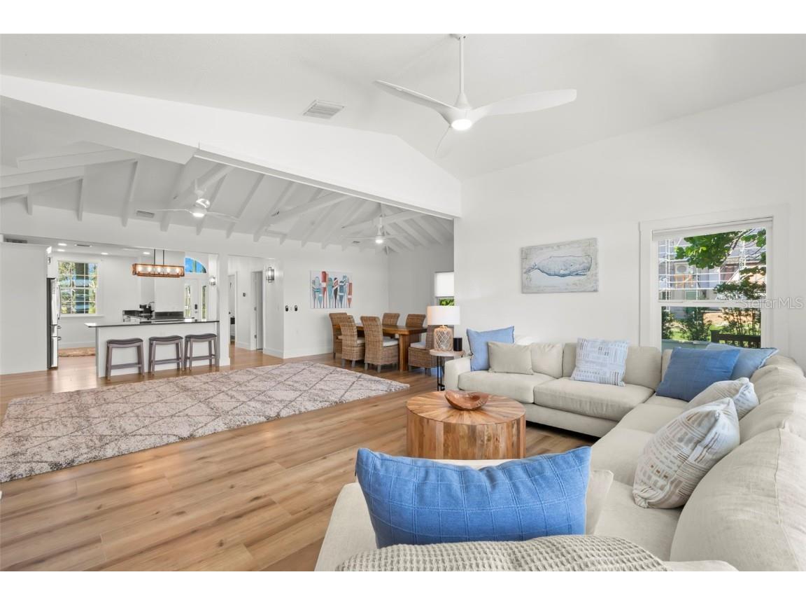 819 Bay Esplanade Clearwater Beach FL 33767 - MANDALAY CHANNEL TB8419651 image21