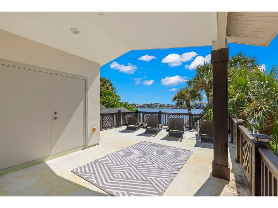 819 Bay Esplanade Clearwater Beach FL 33767 - MANDALAY CHANNEL TB8419651 image56