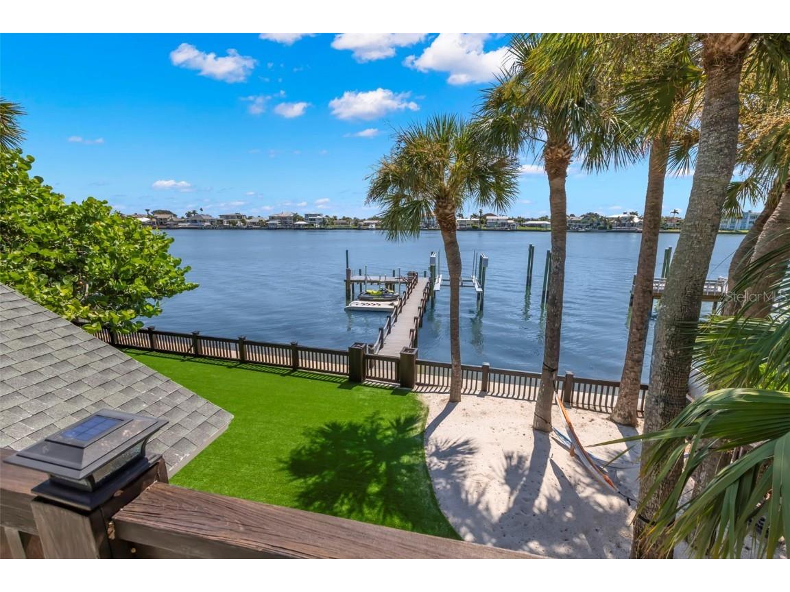 819 Bay Esplanade Clearwater Beach FL 33767 - MANDALAY CHANNEL TB8419651 image58