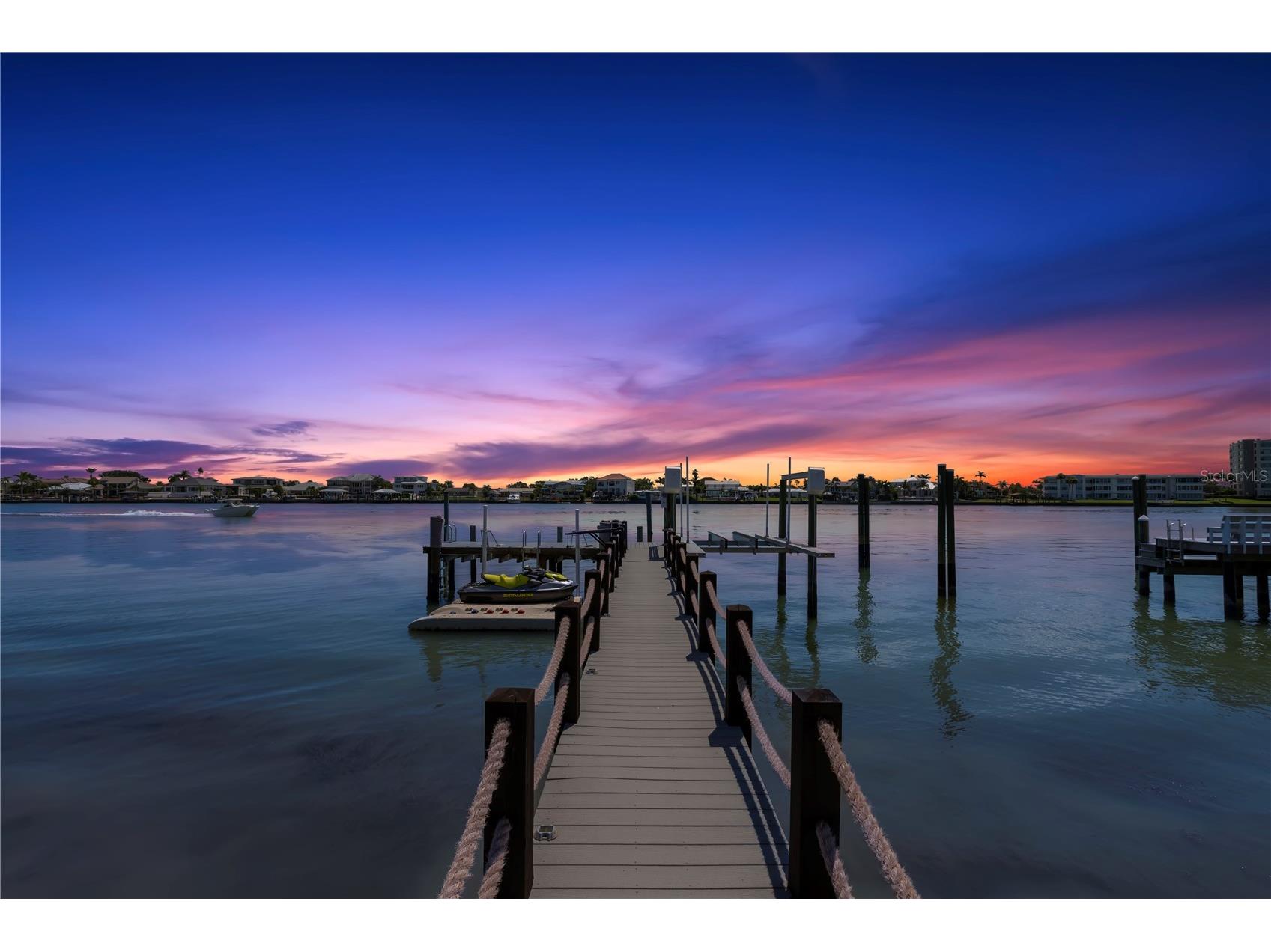 819 Bay Esplanade Clearwater Beach FL 33767 - MANDALAY CHANNEL TB8518596 image1