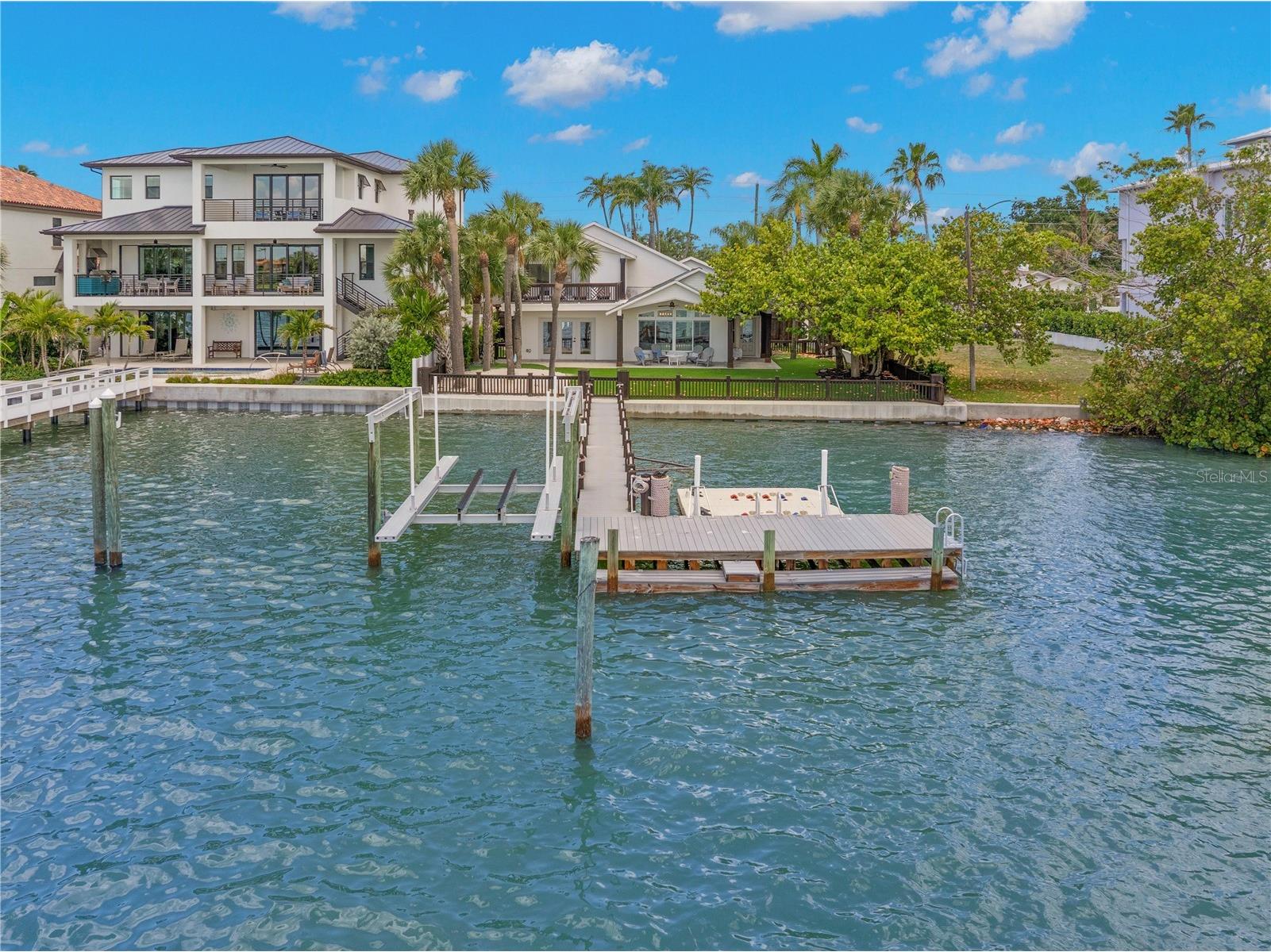 819 Bay Esplanade Clearwater Beach FL 33767 - MANDALAY CHANNEL TB8518596 image63