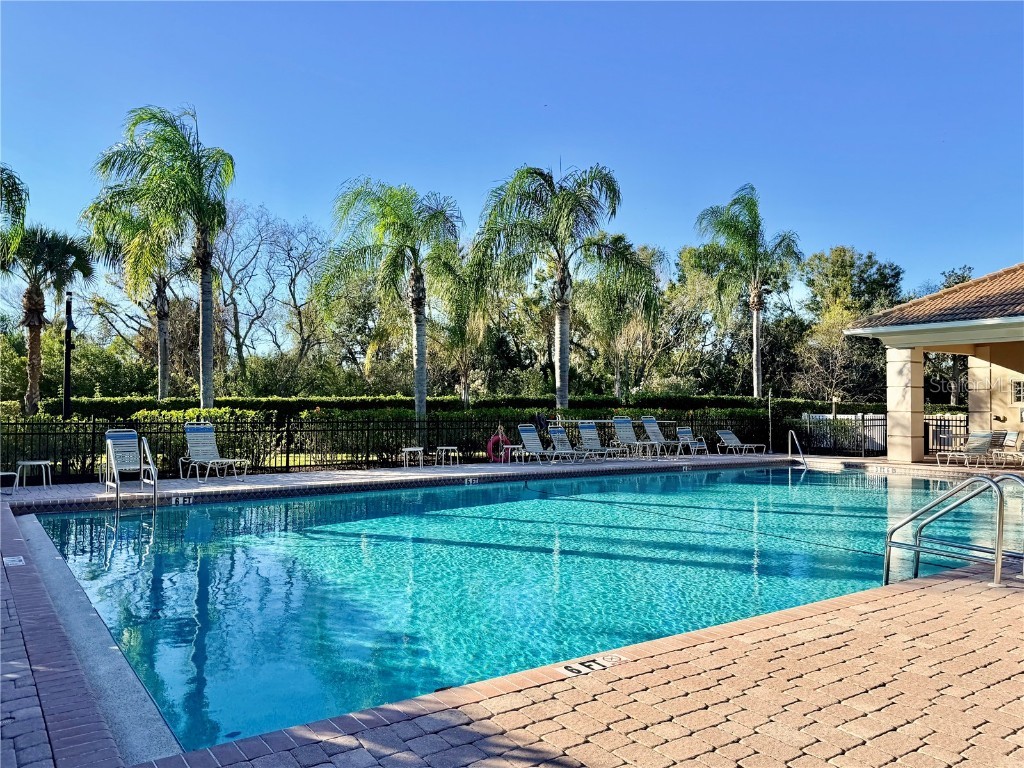 819 Fairwaycove Lane #102 Bradenton FL 34212 A4673484 image43