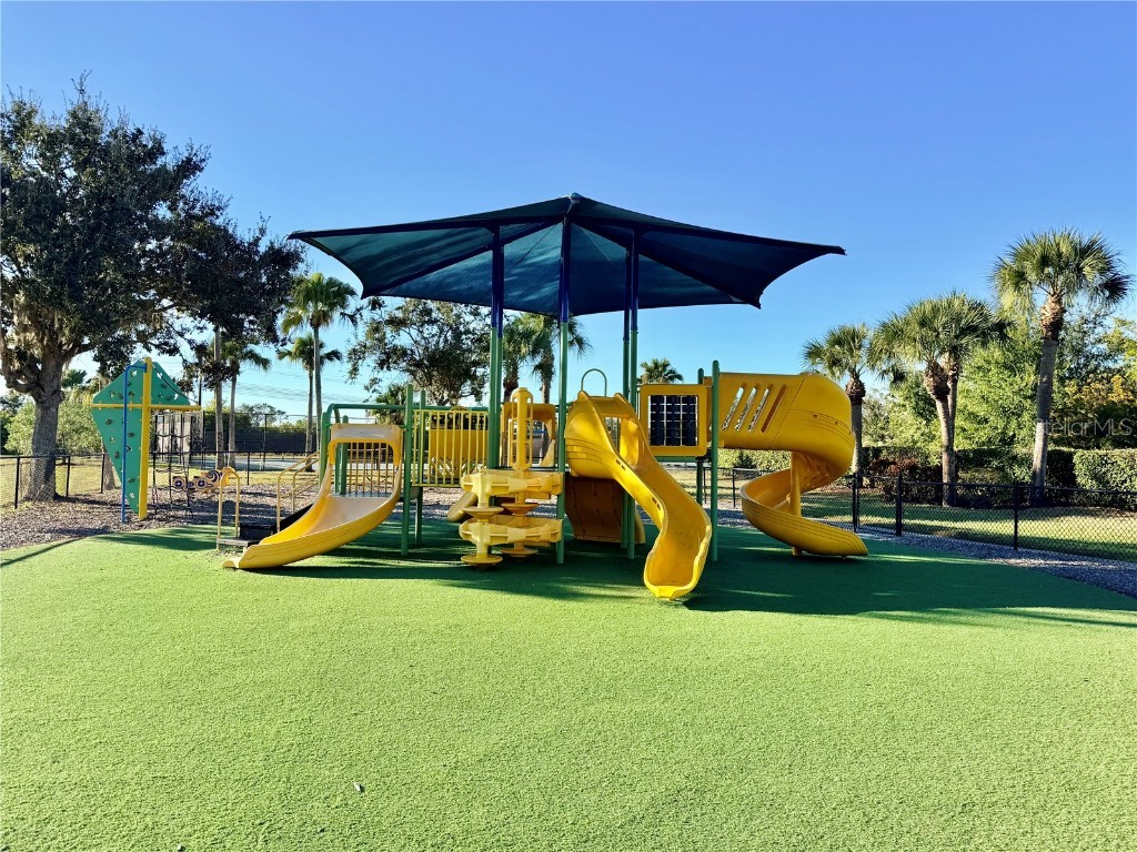 819 Fairwaycove Lane #102 Bradenton FL 34212 A4673484 image55