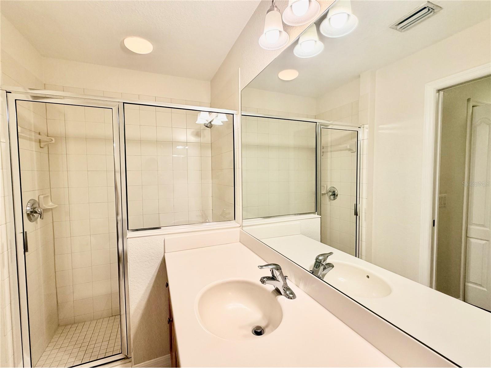 819 Fairwaycove Lane #102 Bradenton FL 34212 A4699379 image27
