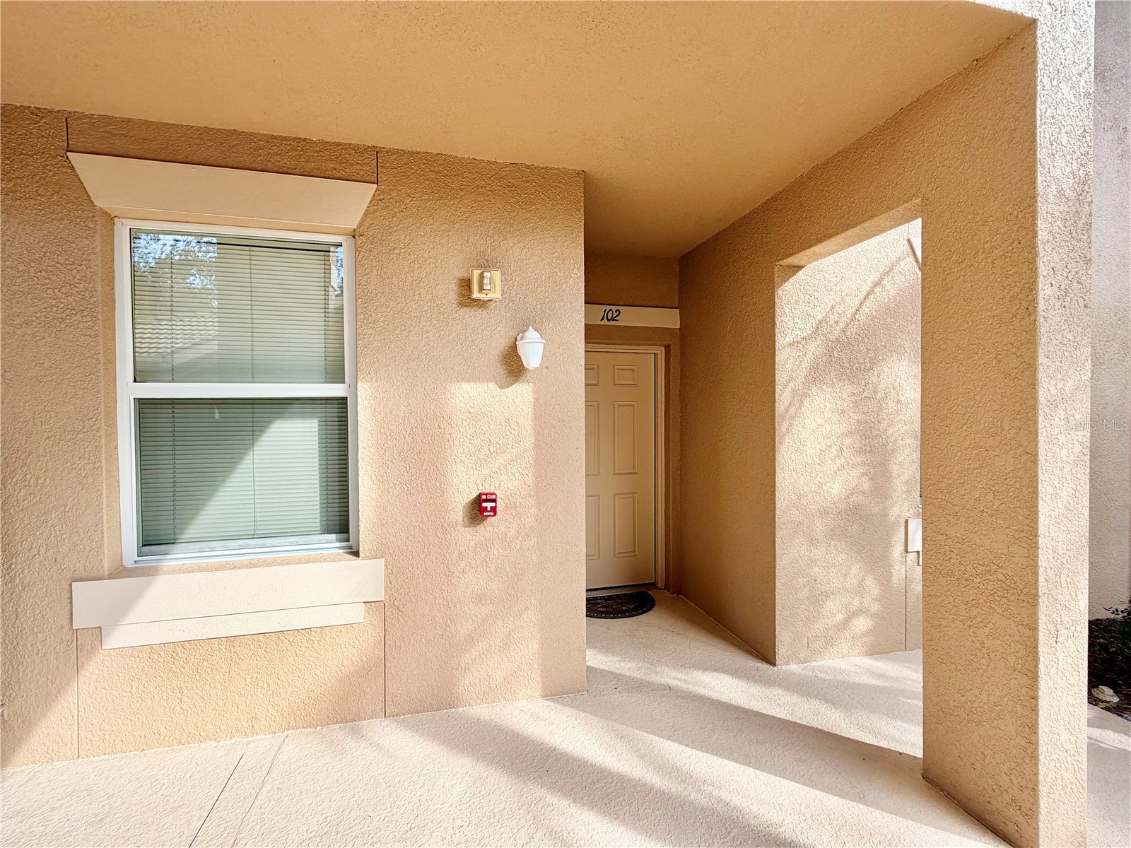 819 Fairwaycove Lane #102 Bradenton FL 34212 A4699379 image3