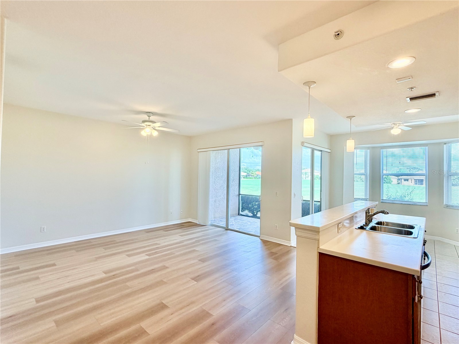 819 Fairwaycove Lane #102 Bradenton FL 34212 A4699379 image7