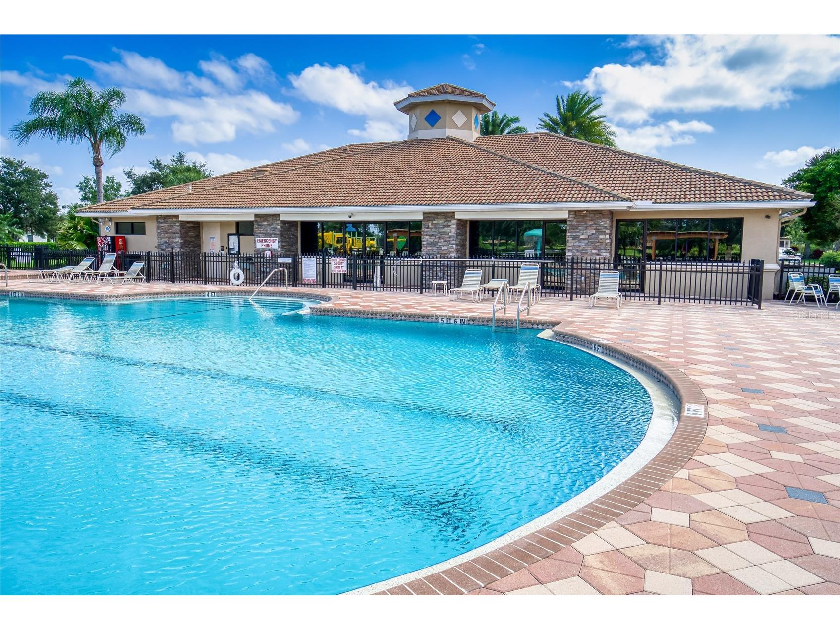819 Fairwaycove Lane #203 Bradenton FL 34212 A4685284 image11