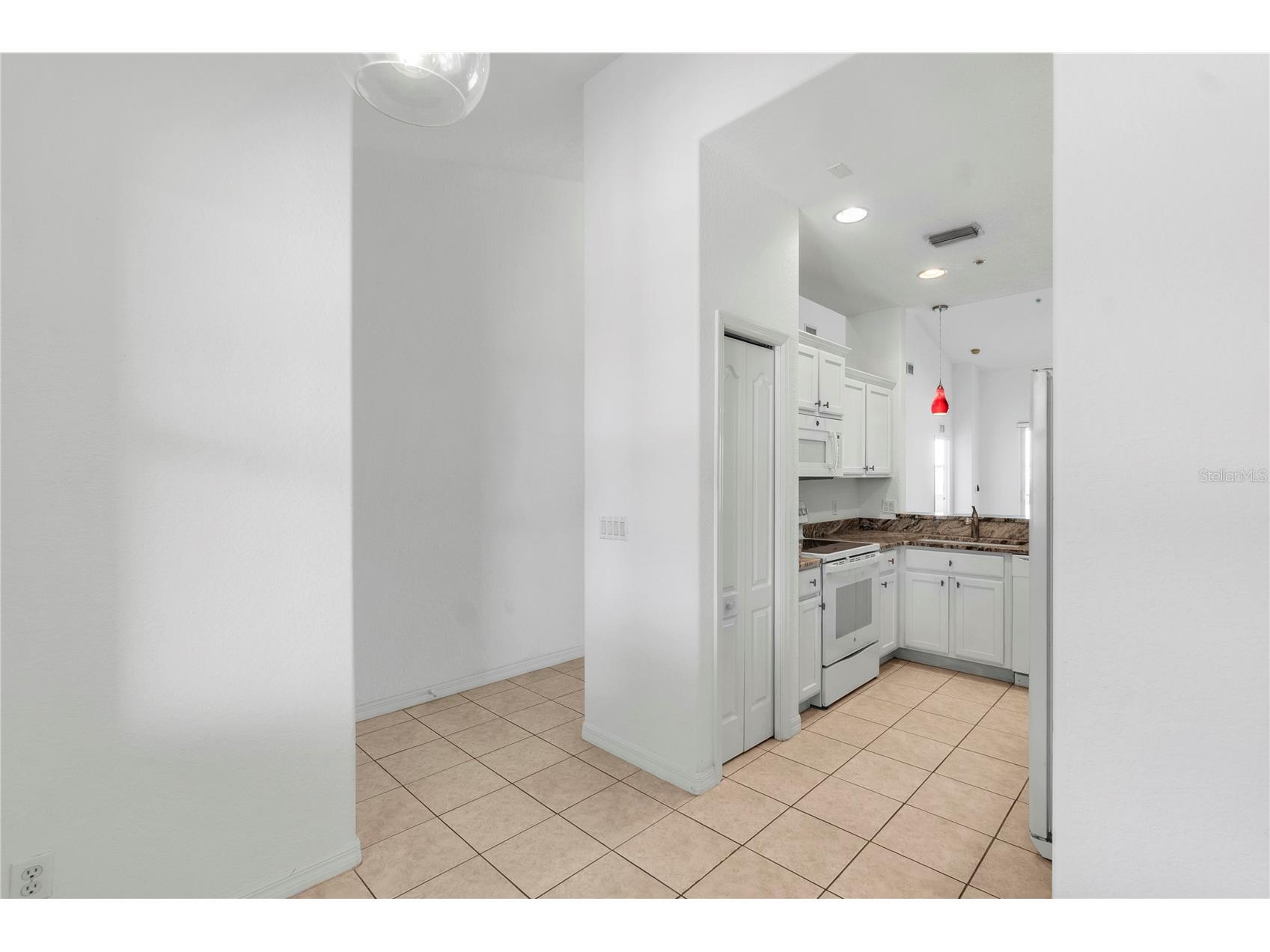 819 Fairwaycove Lane #203 Bradenton FL 34212 A4685284 image30