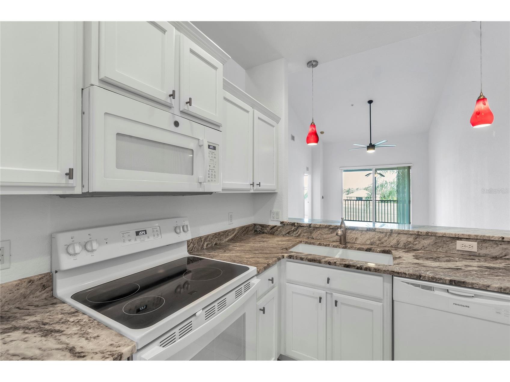 819 Fairwaycove Lane #203 Bradenton FL 34212 A4685284 image4