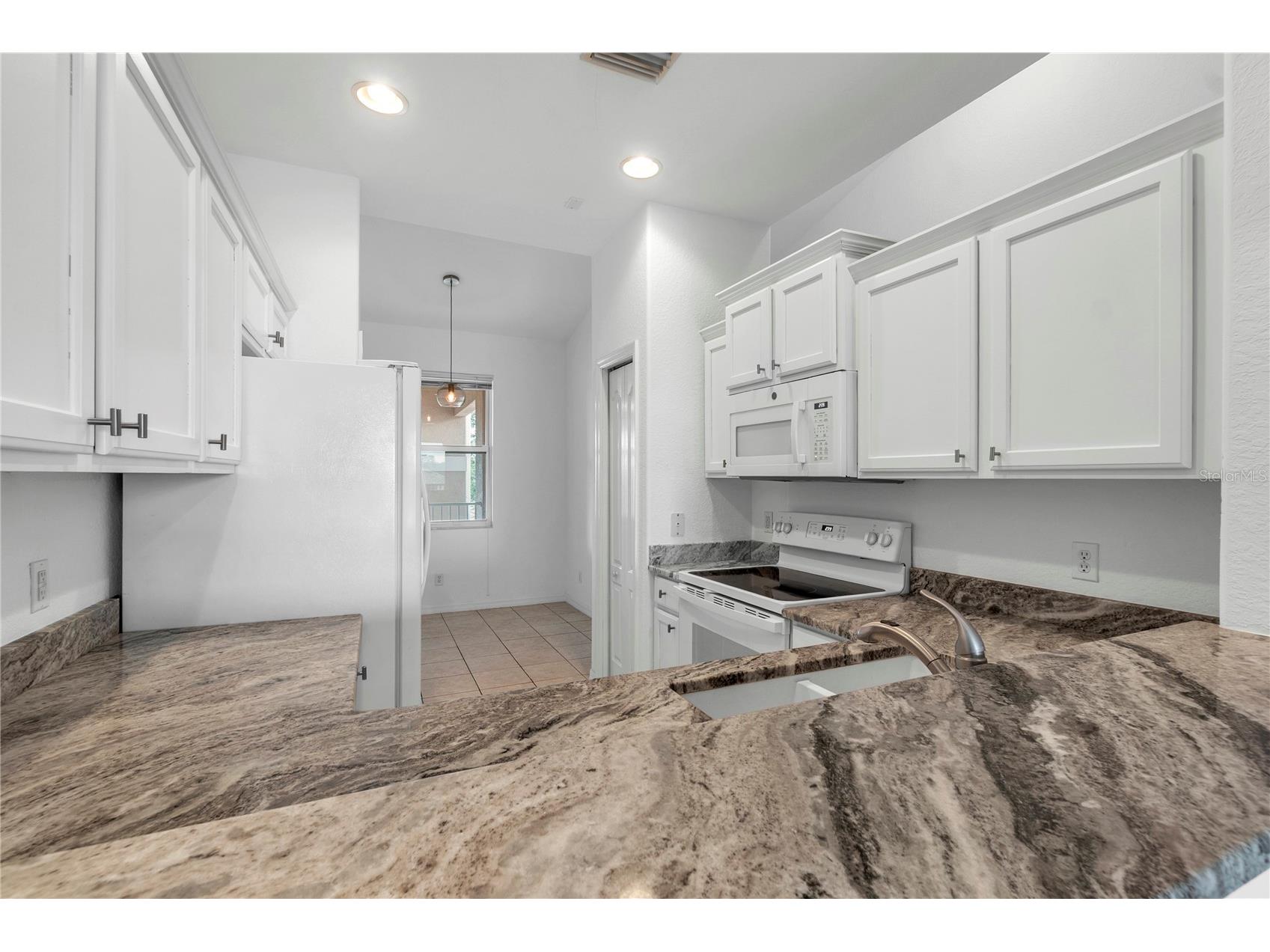 819 Fairwaycove Lane #203 Bradenton FL 34212 A4685284 image45