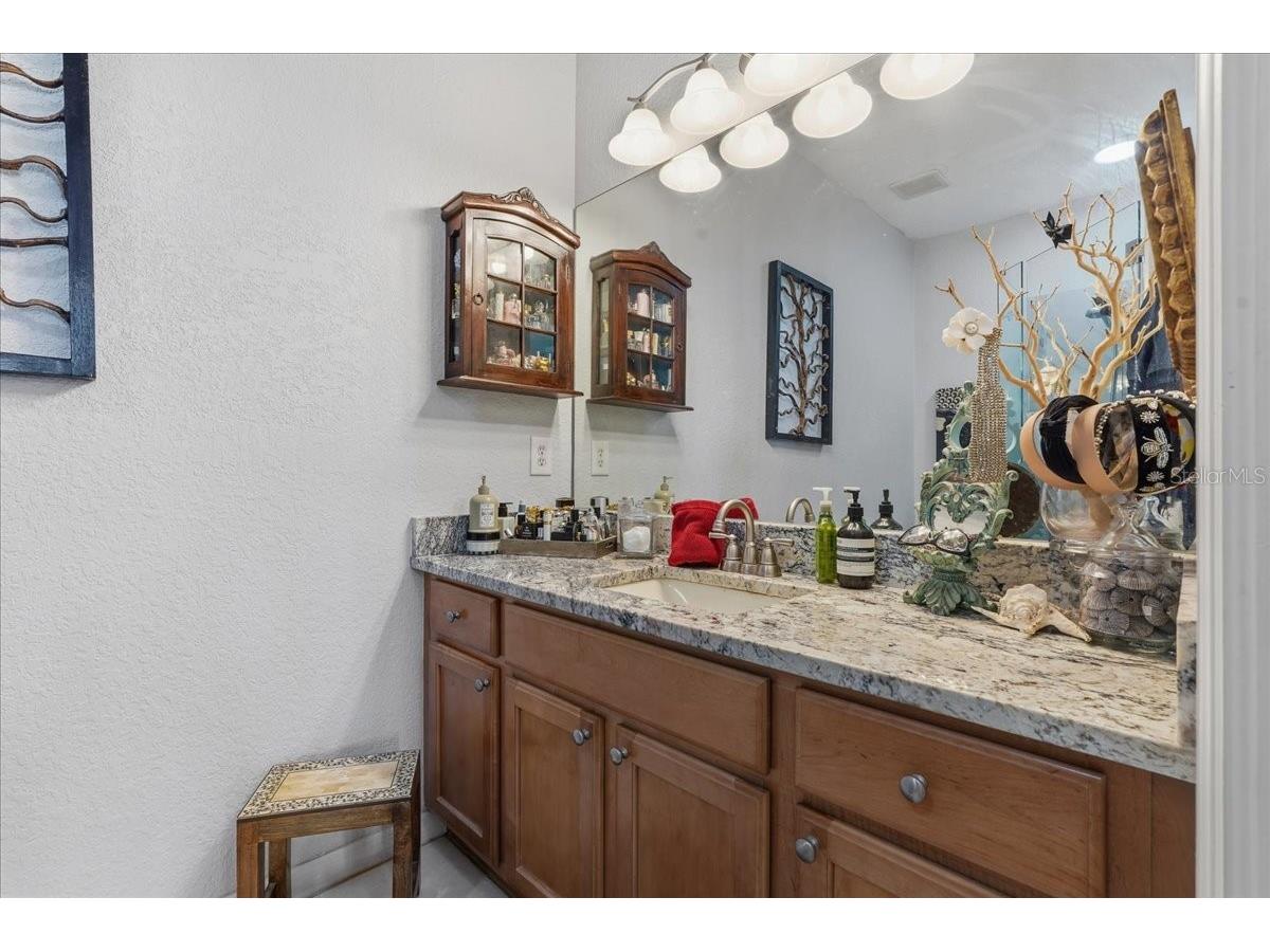 819 Fairwaycove Lane #204 Bradenton FL 34212 A4693495 image28