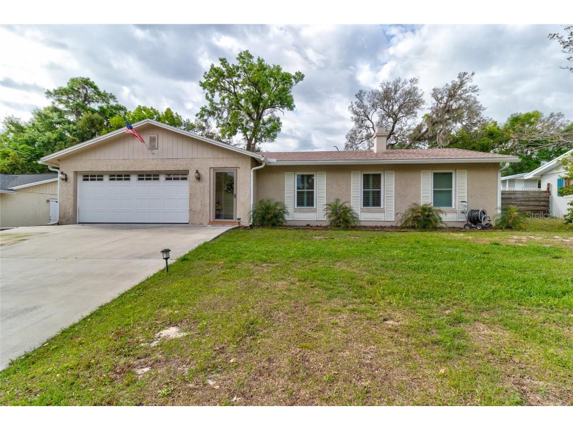 819 Forest Park Drive Deland FL 32720 V4929220 image1