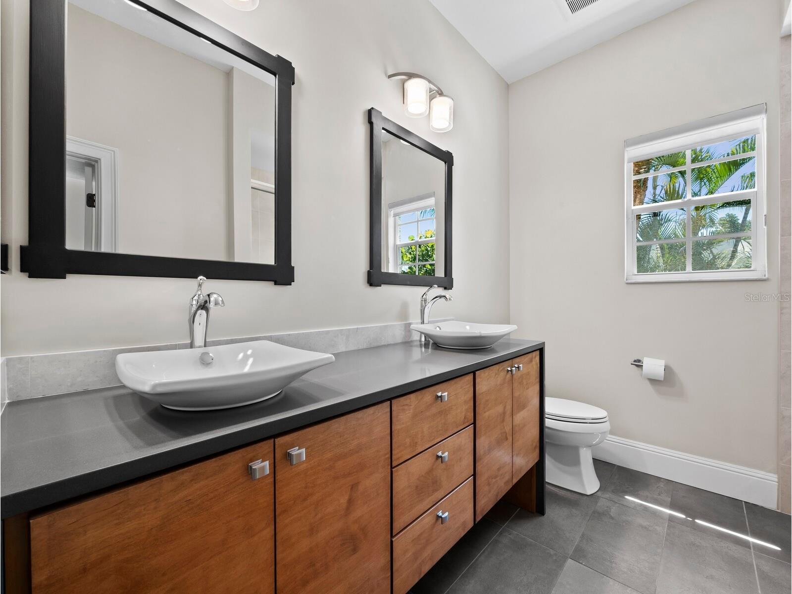 819 Paradise Way Sarasota FL 34242 - GRAND CANAL A4693282 image29