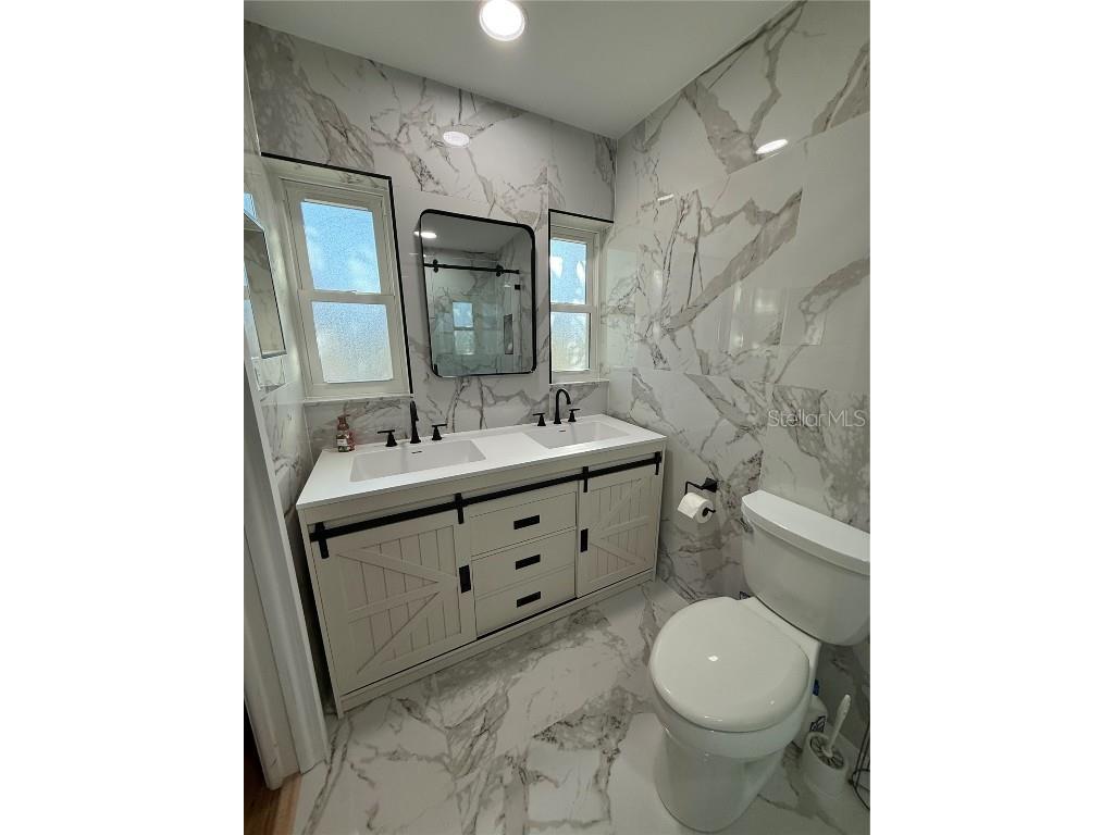 819 S Gondola Drive Venice FL 34293 A4672194 image21