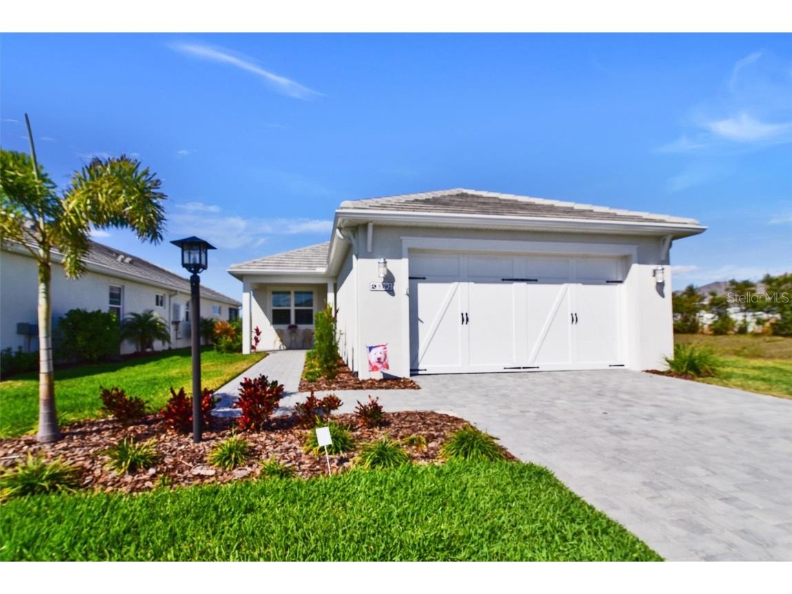 8192 Sternway Road Sarasota FL 34240 A4642007 image1
