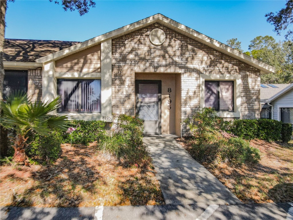 8195 Sturbridge Court #8195 Weeki Wachee FL 34613 W7851729 image1