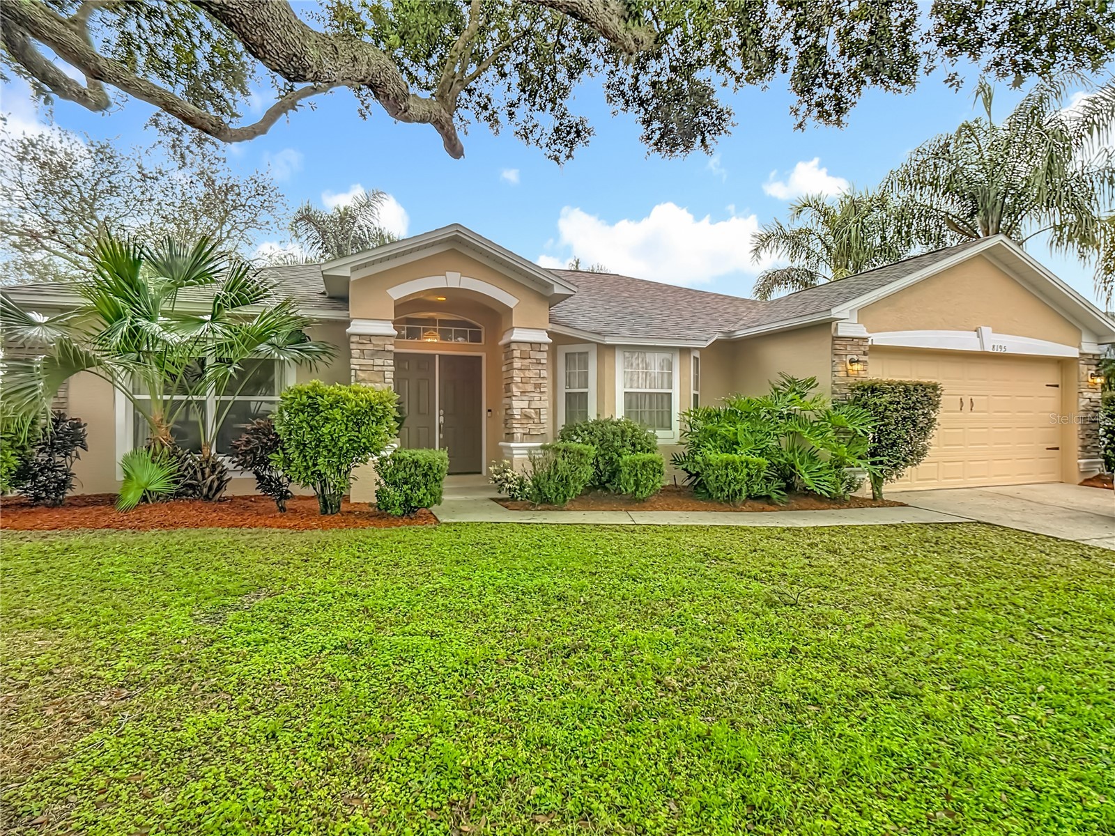8195 Westmont Terrace Drive Lakeland FL 33810 L4958211 image1