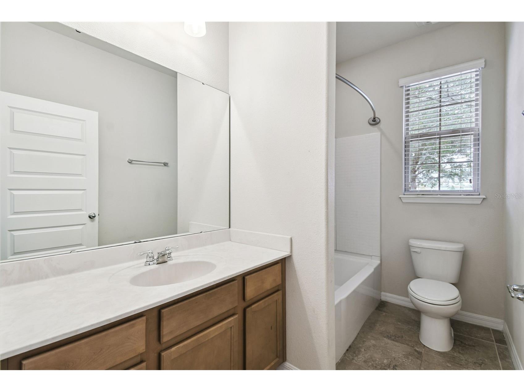 8197 Lakeview Crossing Drive Winter Garden FL 34787 TB8458488 image6