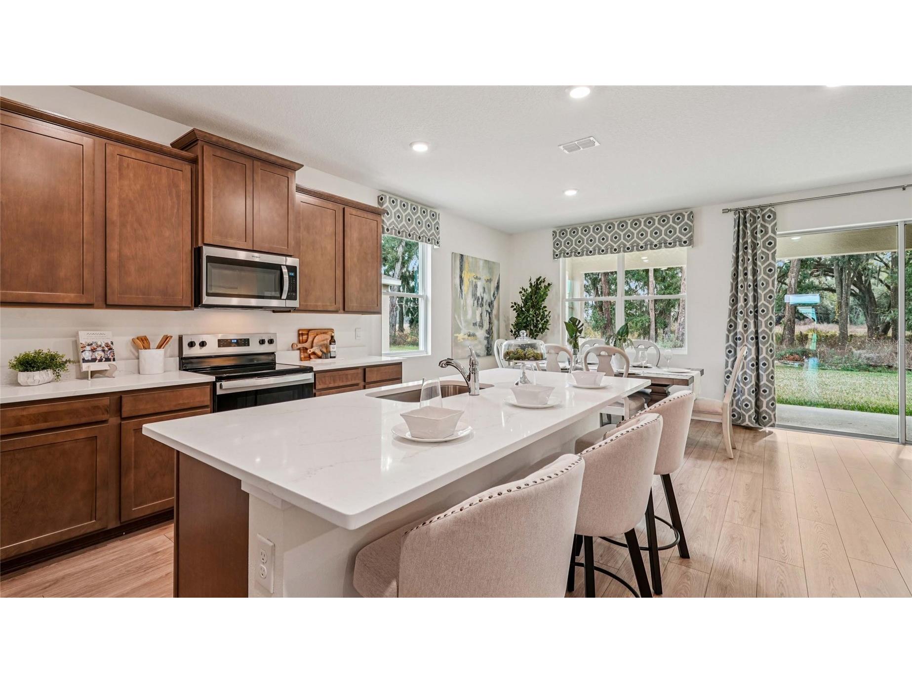 8198 Ives Place Wildwood FL 34785 OM716802 image4