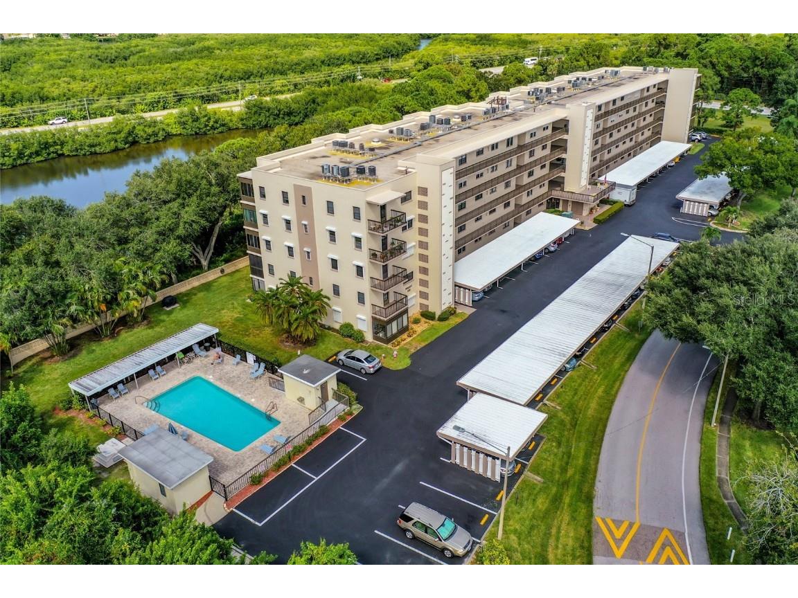 8198 Terrace Garden Drive N #310 Saint Petersburg FL 33709 - SOUTH CROSS BAYOU U8214100 image1