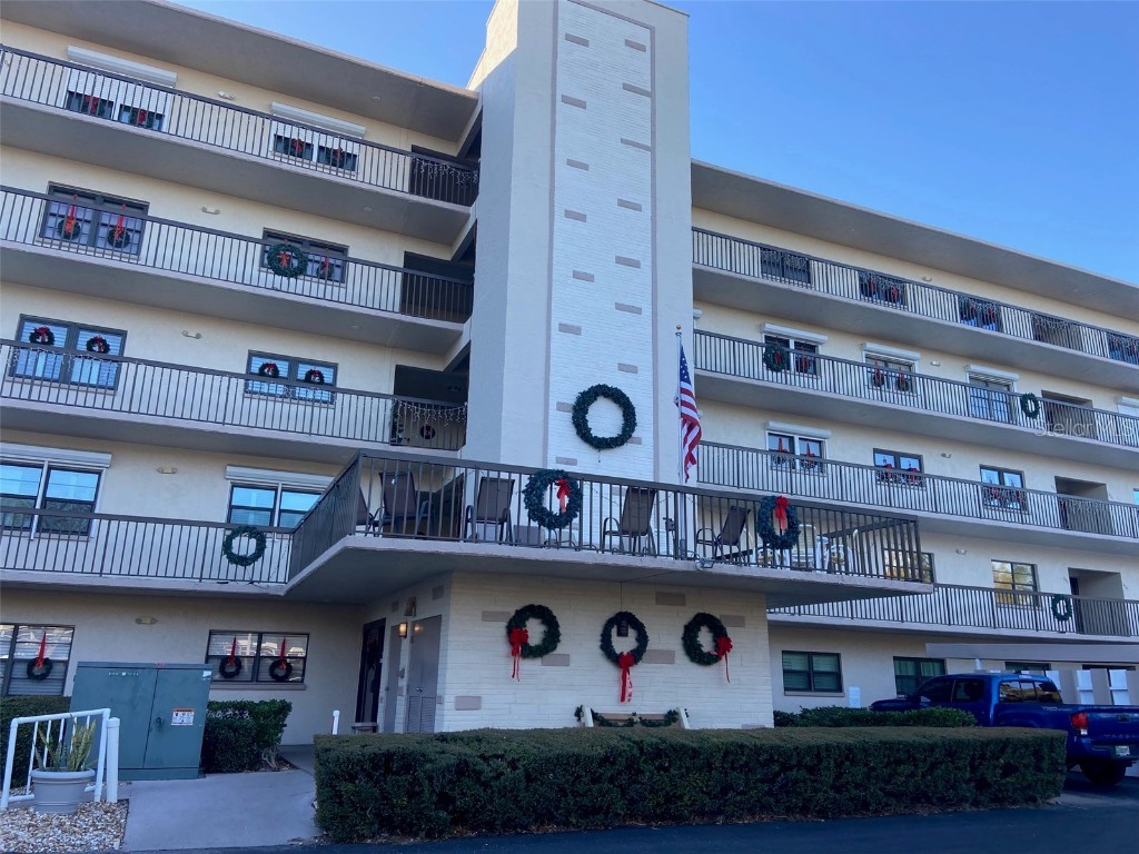 8198 Terrace Garden Drive N #407 Saint Petersburg FL 33709 TB8329322 image1