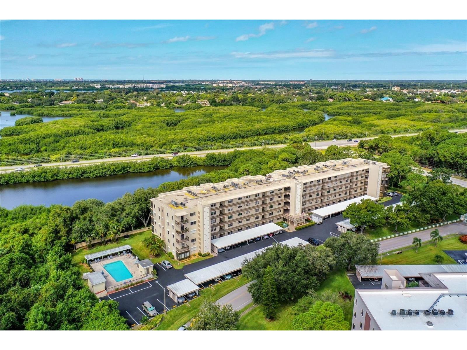 8198 Terrace Garden Drive N #407 Saint Petersburg FL 33709 - CROSS BAYOU TB8454254 image1