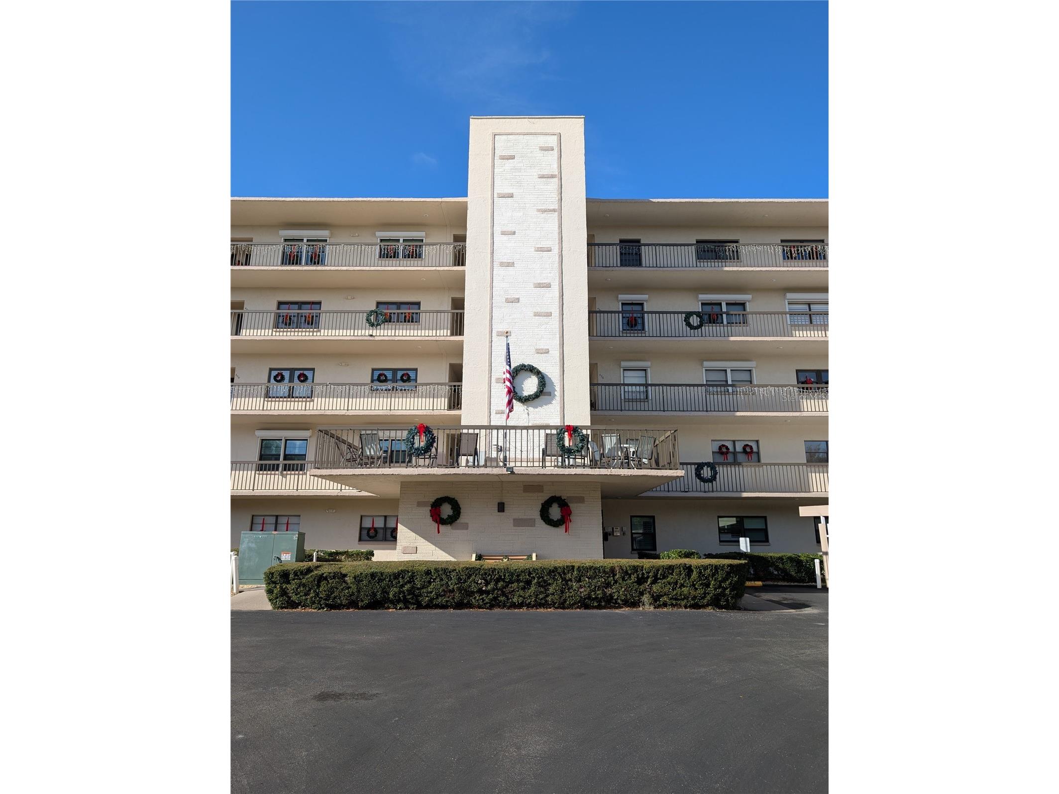 8198 Terrace Garden Drive N #409 Saint Petersburg FL 33709 TB8457614 image1