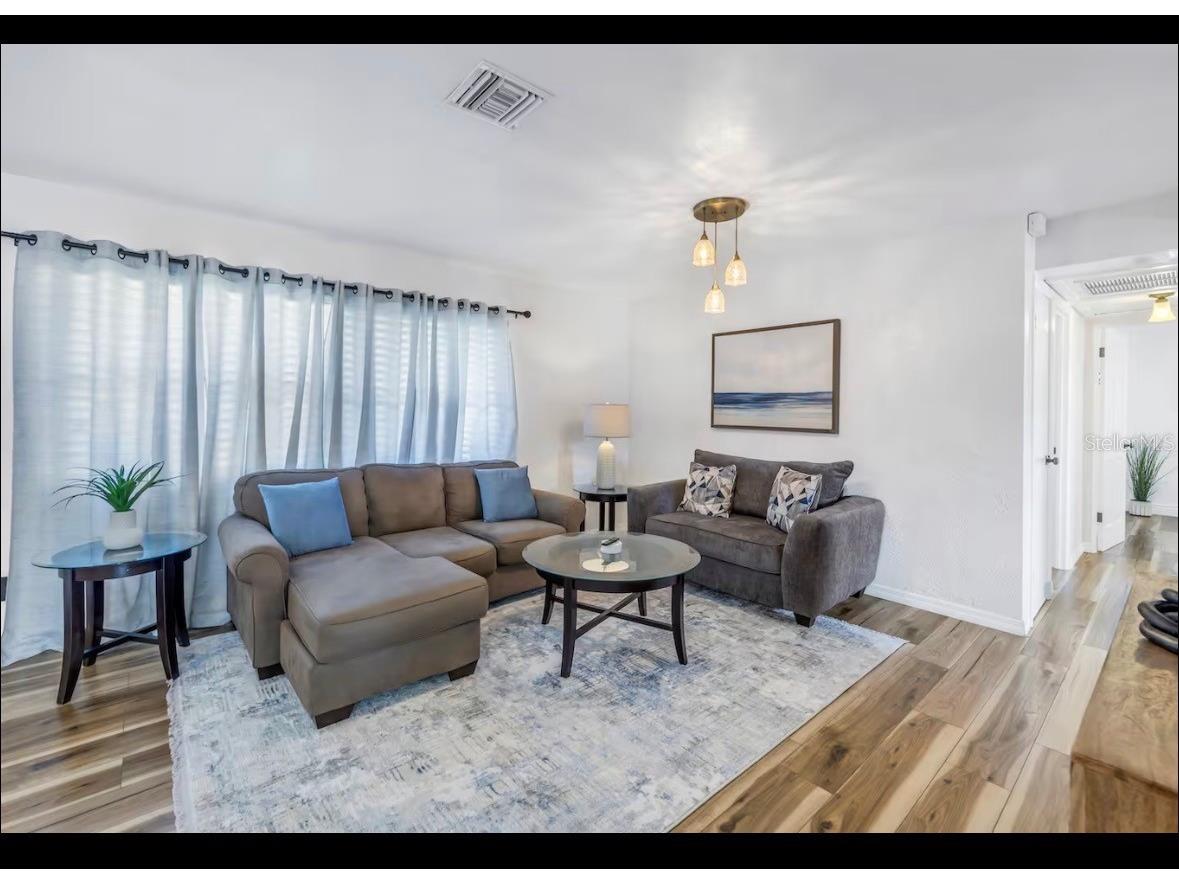 8199 115th Street Seminole FL 33772 TB8501546 image1