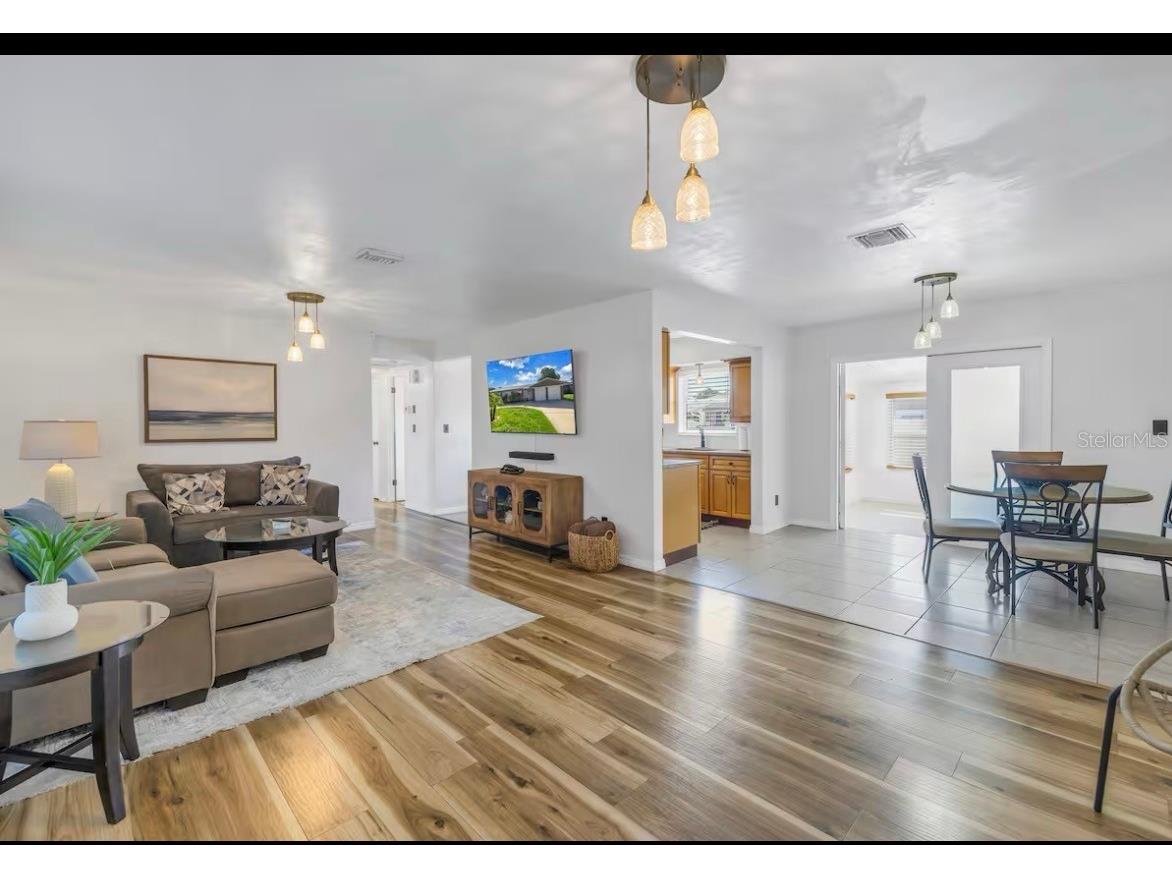 8199 115th Street Seminole FL 33772 TB8501546 image3