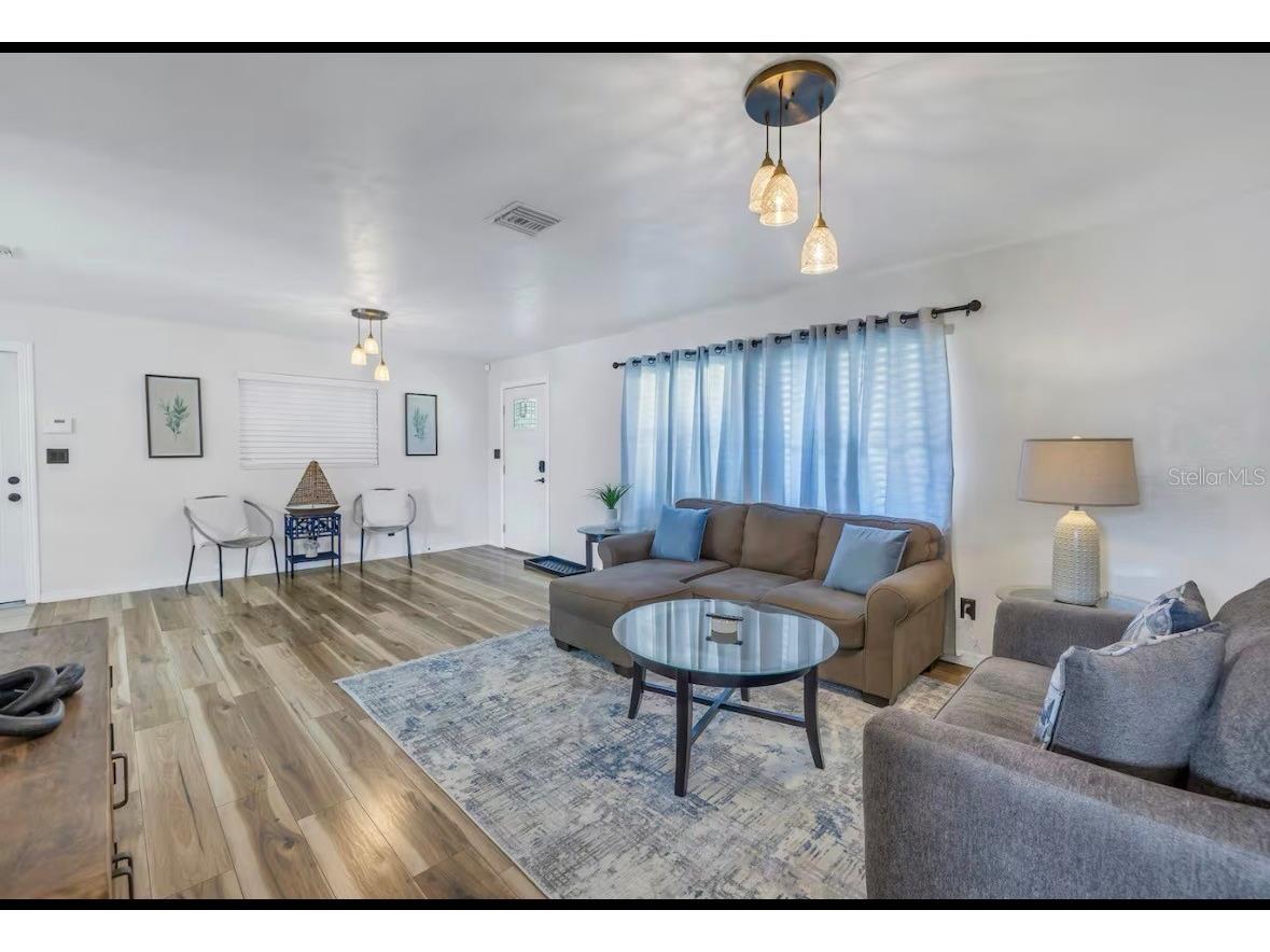 8199 115th Street Seminole FL 33772 TB8501546 image4